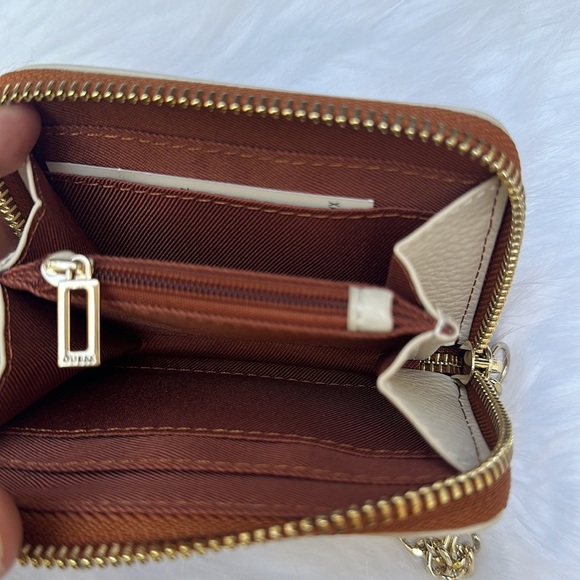 New GUESS Women’s Wallet In BROWN - Picture 6 of 9
